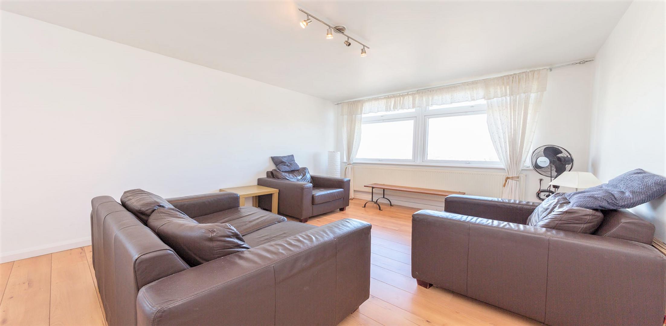 Three Bed / Three Bath High Street, Pinner